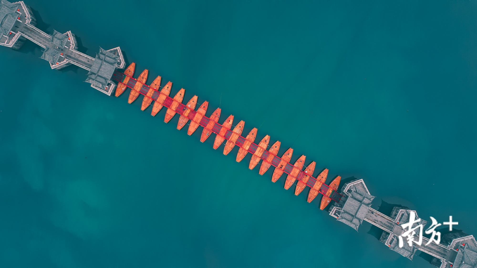 十八梭船锁画桥。林文强 摄