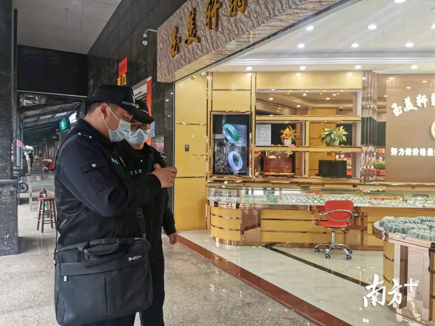 “一网统管”将推动实现基层减负。肖霞 摄