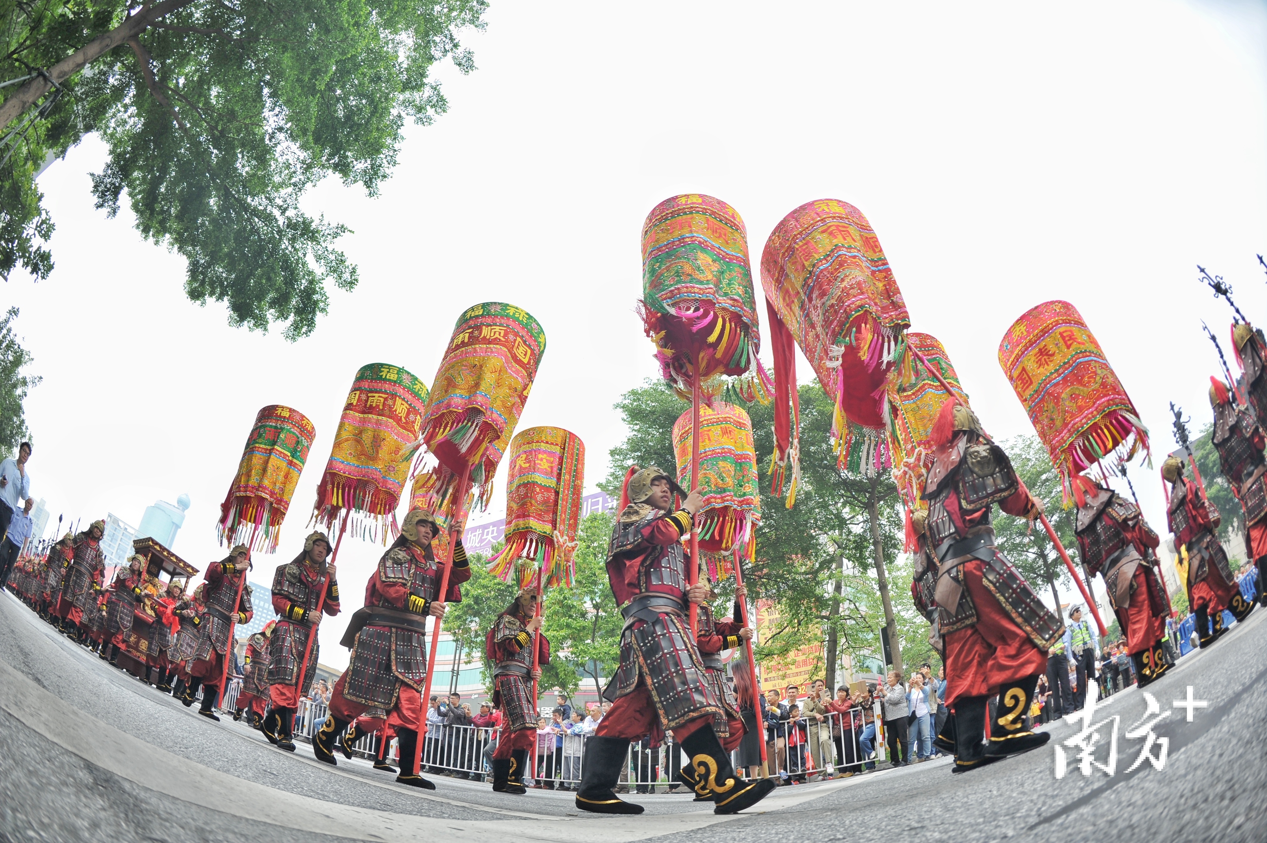  北帝诞巡游。南方日报记者 戴嘉信 摄