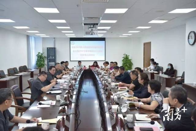 茂名法院将坚持“开门整顿”原则，广泛接受社会各界监督