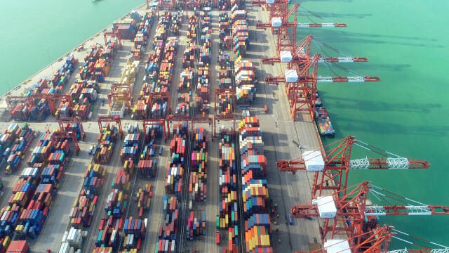 沿着高速看中国(广东)：深圳蛇口港“晴雨表”迸发蓬勃活力