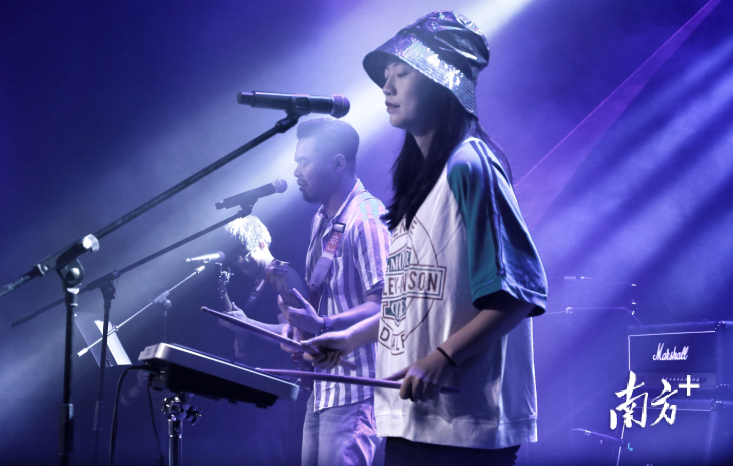 清明节，懒猫乐队与另外两只潮汕乐队一同拼盘演出。受访者供图