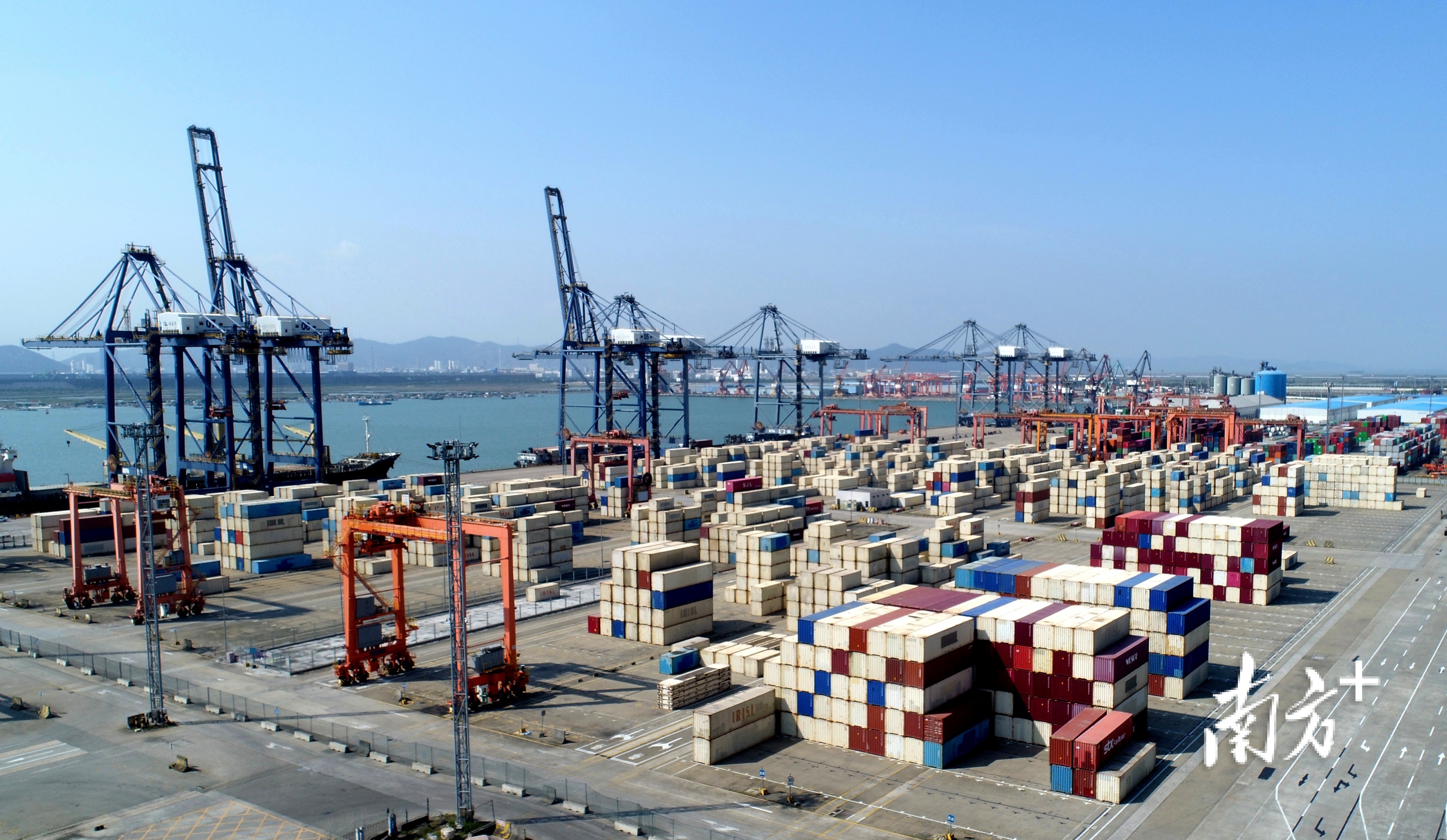 1772亿高栏港一季度进出口总值增437