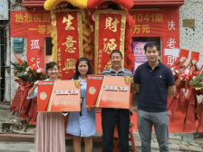 跟着朋友买彩票，东莞彩民与朋友各中500万元大奖