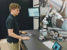 同一条生产线，如何做到每瓶饮料口味都不同|走读工业互联网⑪