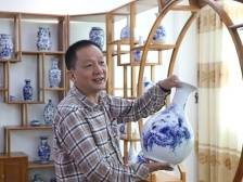 潮州基层宣传文化能人陈炳良：青花瓷，他的一方天地