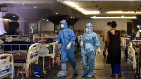 国际专家反问印媒:与中国合作和日增30万病例哪个更尴尬?