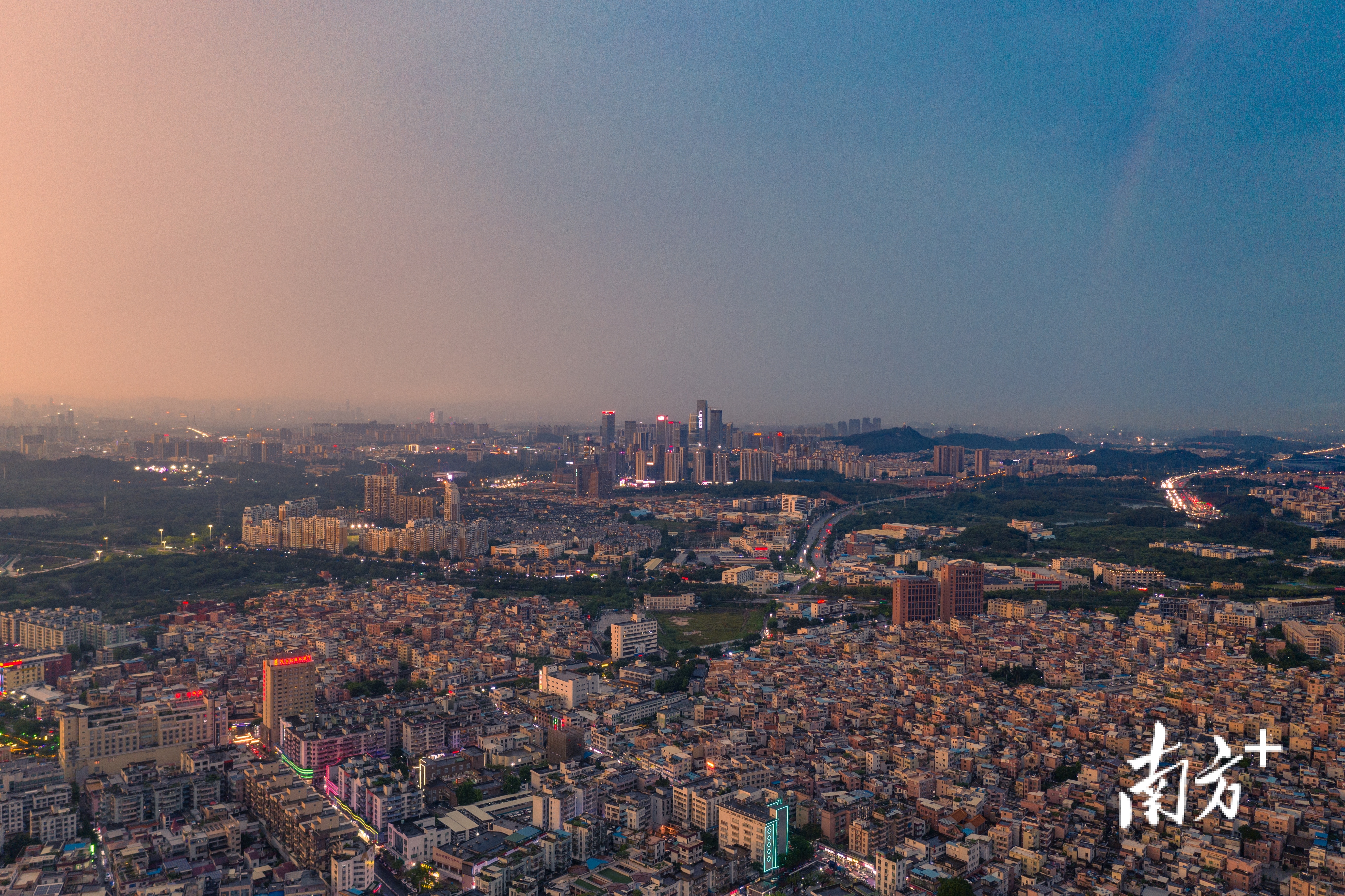 南方拍客 下雨 摄 南方拍客 下雨 摄