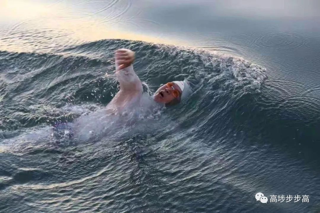 △2018年8月3日，陈苏伟成功挑战横渡英吉利海峡