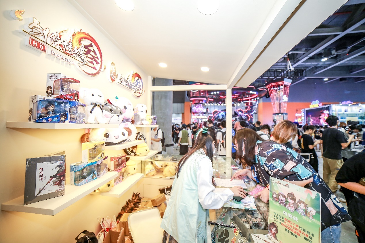  萤火虫漫展现场。