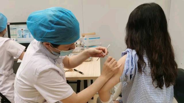 疫苗接种“加速度”，防疫长城齐共筑！广东医科大学新冠疫苗第二针开打