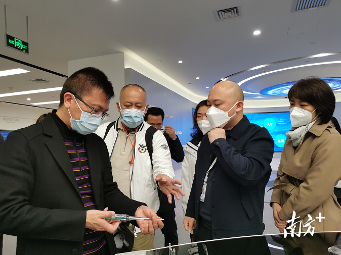 九江镇招商考察团前往北京考察企业。 九江镇招商考察团前往北京考察企业。