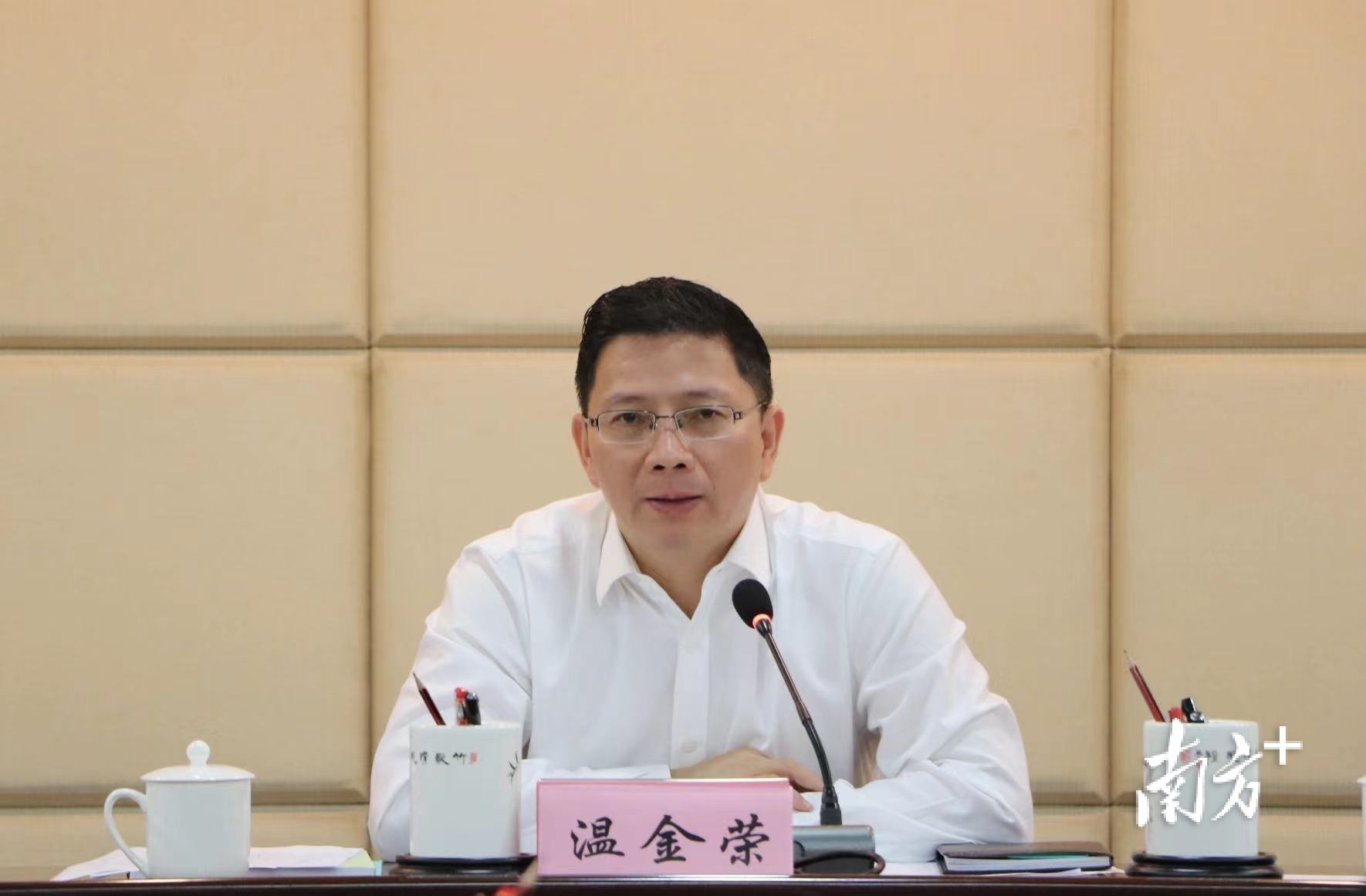 当天会上,潮州市委常委,常务副市长温金荣表示, 今年是潮州市"数字