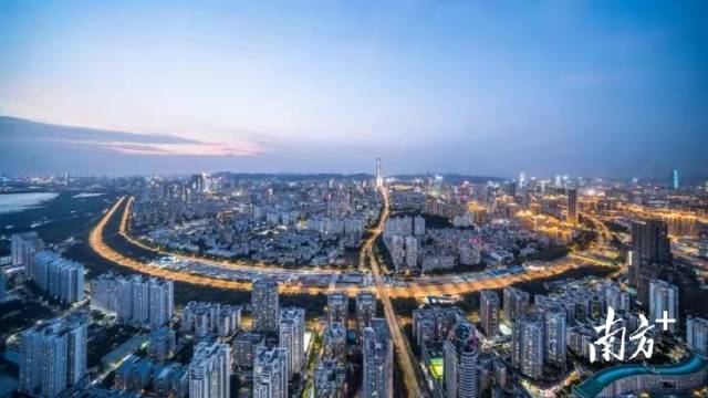 两会前瞻|深圳如何当好新发展格局的先行示范者？