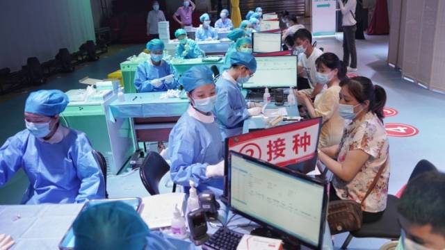 黄埔云埔街日接种3000人次的五星级疫苗接种点正式运行