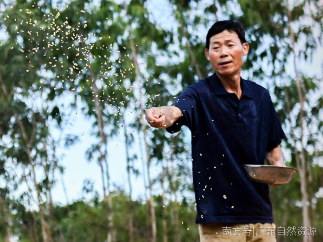 脱贫后的第一个春天,你笑得真好看!