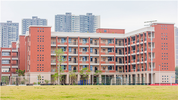 高中部教学楼。