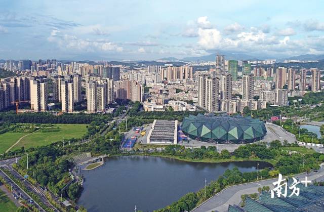 委员说|蔡铁：依托坂雪岗电子信息产业区，创建产业集群广深联动示范区