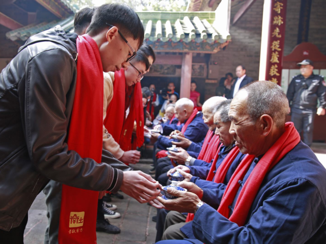 800年南社古村传承尊老敬老美德
