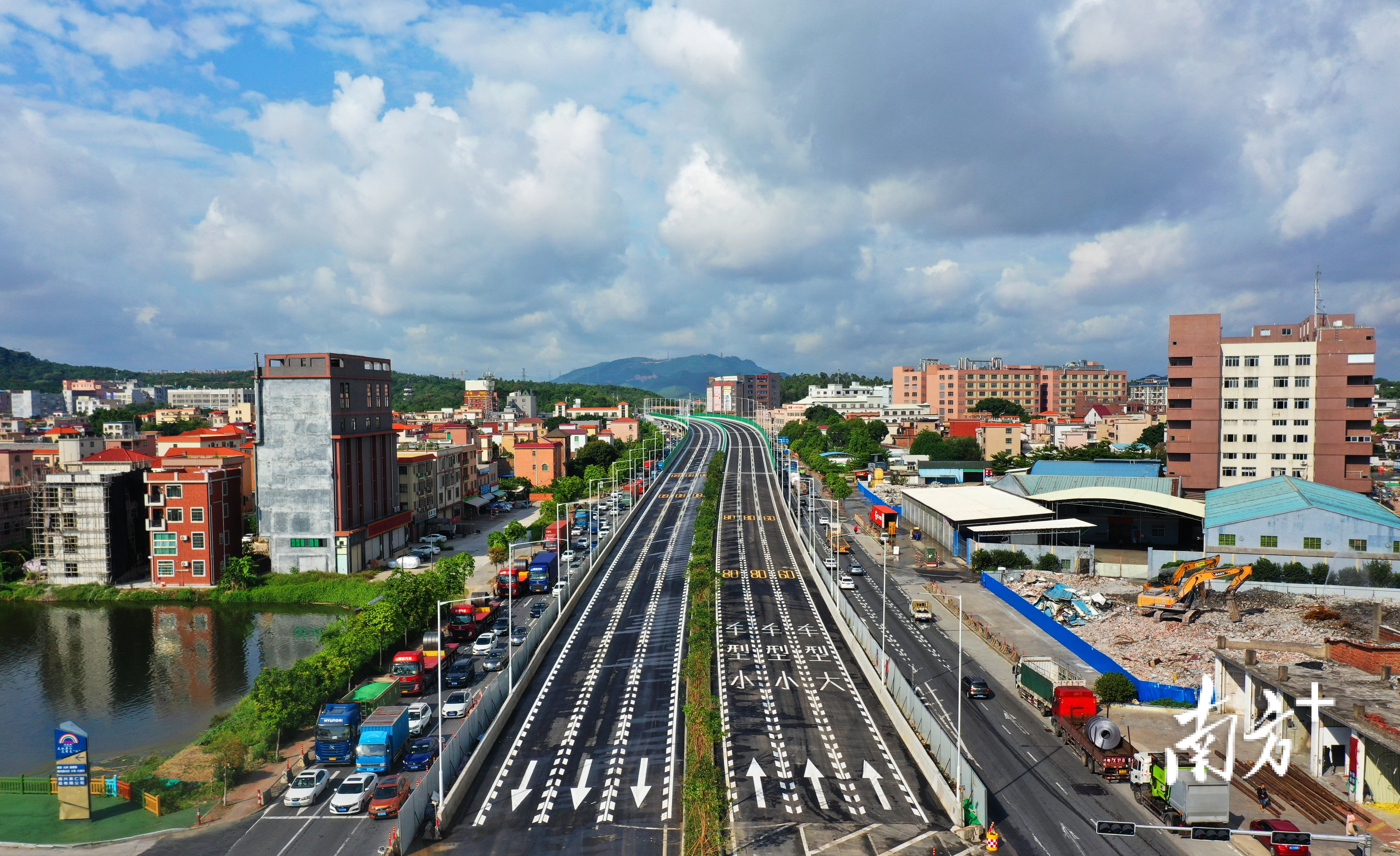 上广州绕城广明高速更方便乐龙路龙江南坑跨线桥主线通车