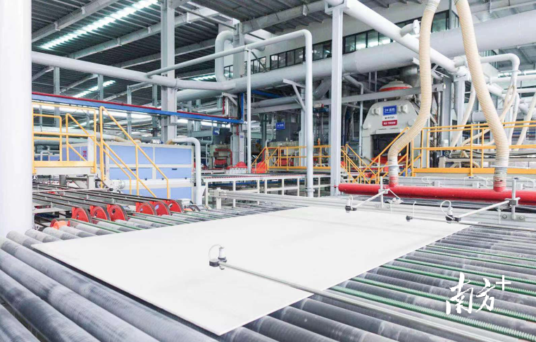 新明珠智能制造工厂。 新明珠智能制造工厂。