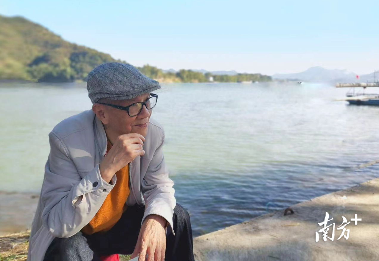 李英群是潮文化涵养出的作家,爱潮州,爱潮州文化。受访者供图 李英群是潮文化涵养出的作家,爱潮州,爱潮州文化。受访者供图