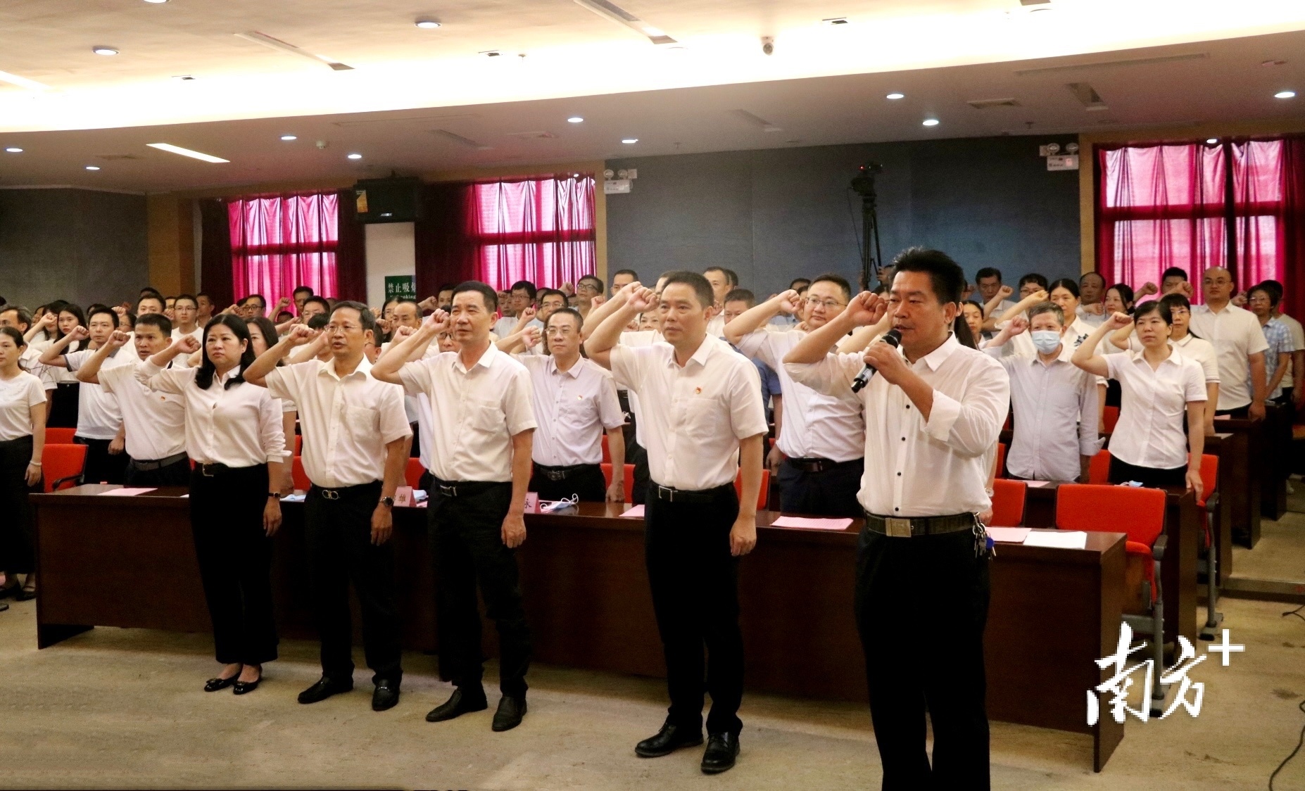 潮州市中心医院高水平医院建设誓师大会。许钰敏 摄