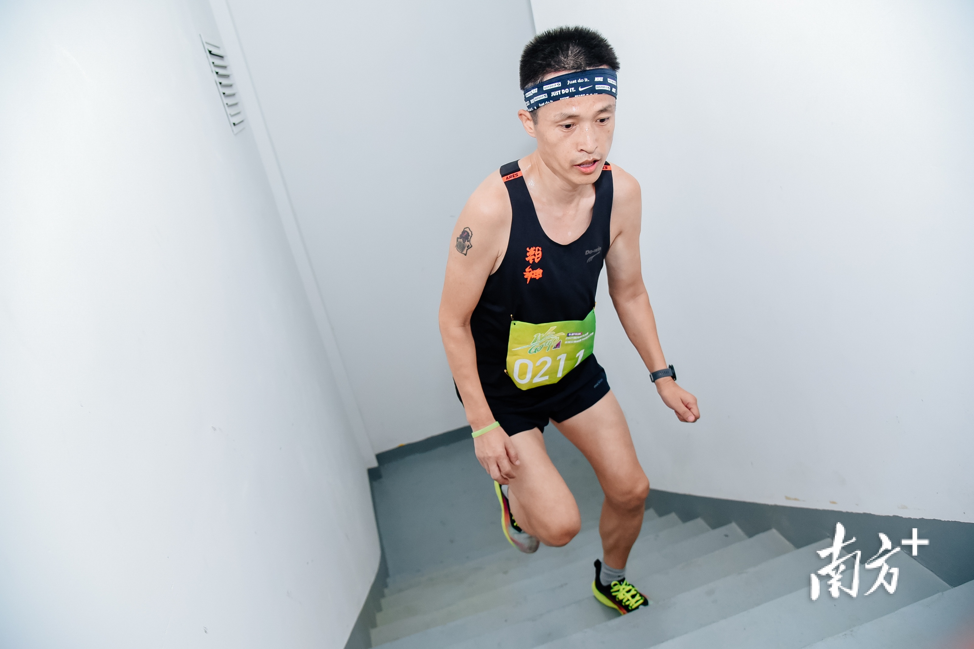 5月22日,"卡萨帝杯"2021年深圳前海世茂大厦首届云端垂直马拉松公开赛