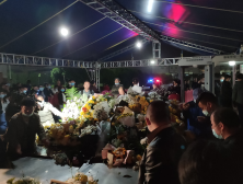 袁老，您慢点走！长沙市民夜里送别袁隆平院士