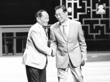 “医食无忧”组合再难同框，钟南山为袁隆平献上缅怀之辞