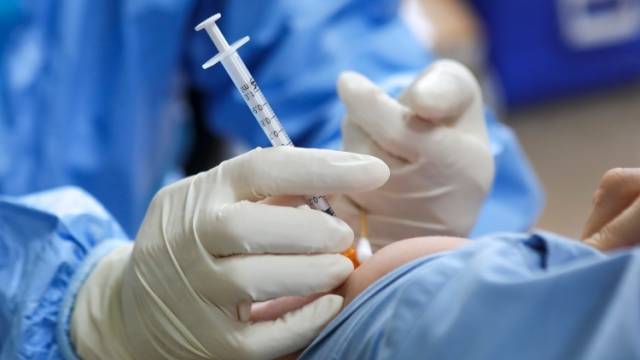 图集|深圳市民踊跃接种新冠疫苗