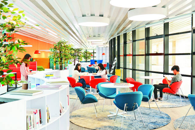 广东工业大学大学城校区图书馆。