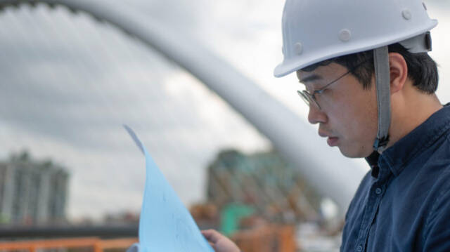 珠江步行桥如何从无到有？过万张设计图纸勾勒最美弧线