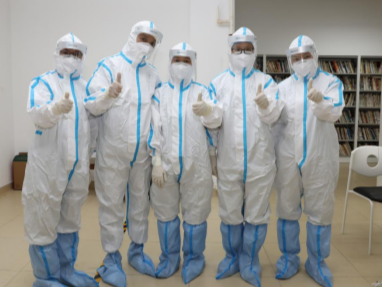 “洪湖十四勇士”护士长、广东最美退役军人唐迎红再上支援核酸采样一线