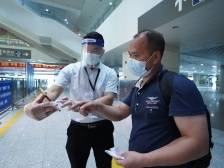 从佛山火车汽车站机场跨市需持检测结果，新规首日直击一线