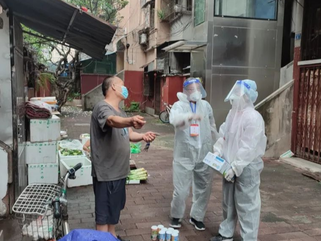 多图丨荔湾全力为封闭区域群众提供物资保障