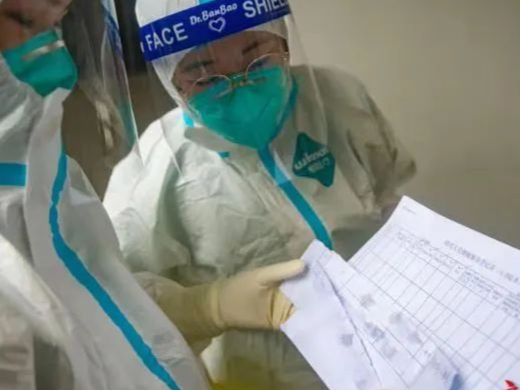 封闭管理区18万人物资服务如何保障？“三人小组”再次站在防控一线