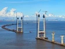 上万名建设者攻坚克难，这项超级工程建设动力何来？