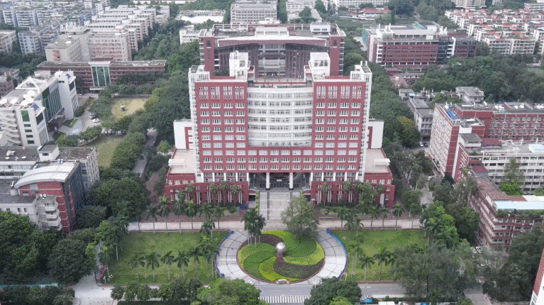 今日暨南大学。 今日暨南大学。