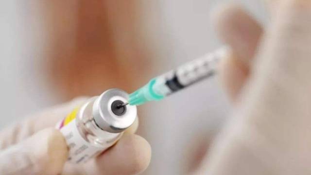 广东疾控专家科普：打完疫苗后发热、头痛，第二针还能打吗？