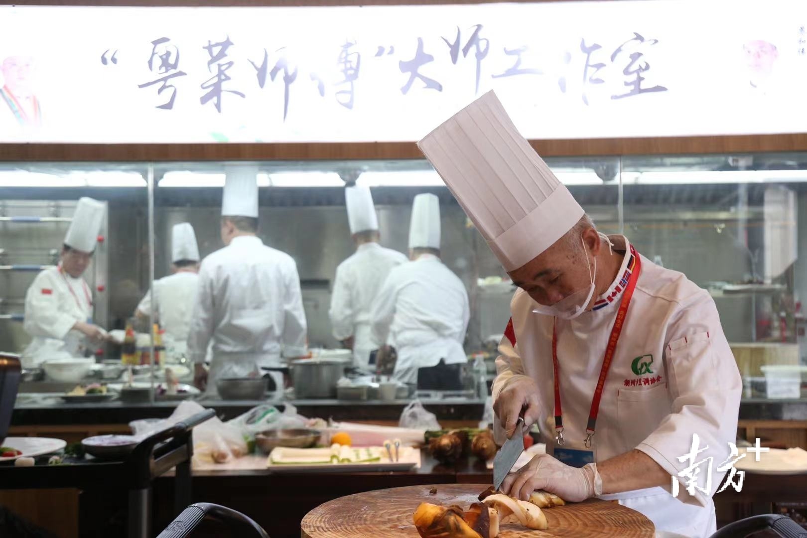 潮州将继续推动“潮州菜师傅”工程，多维度、多渠道、多层面彰显美食促进就业、促进发展的重要作用。