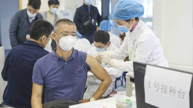 试用狼人游戏，让你看懂3种新冠疫苗的区别 | 简笔画抗疫