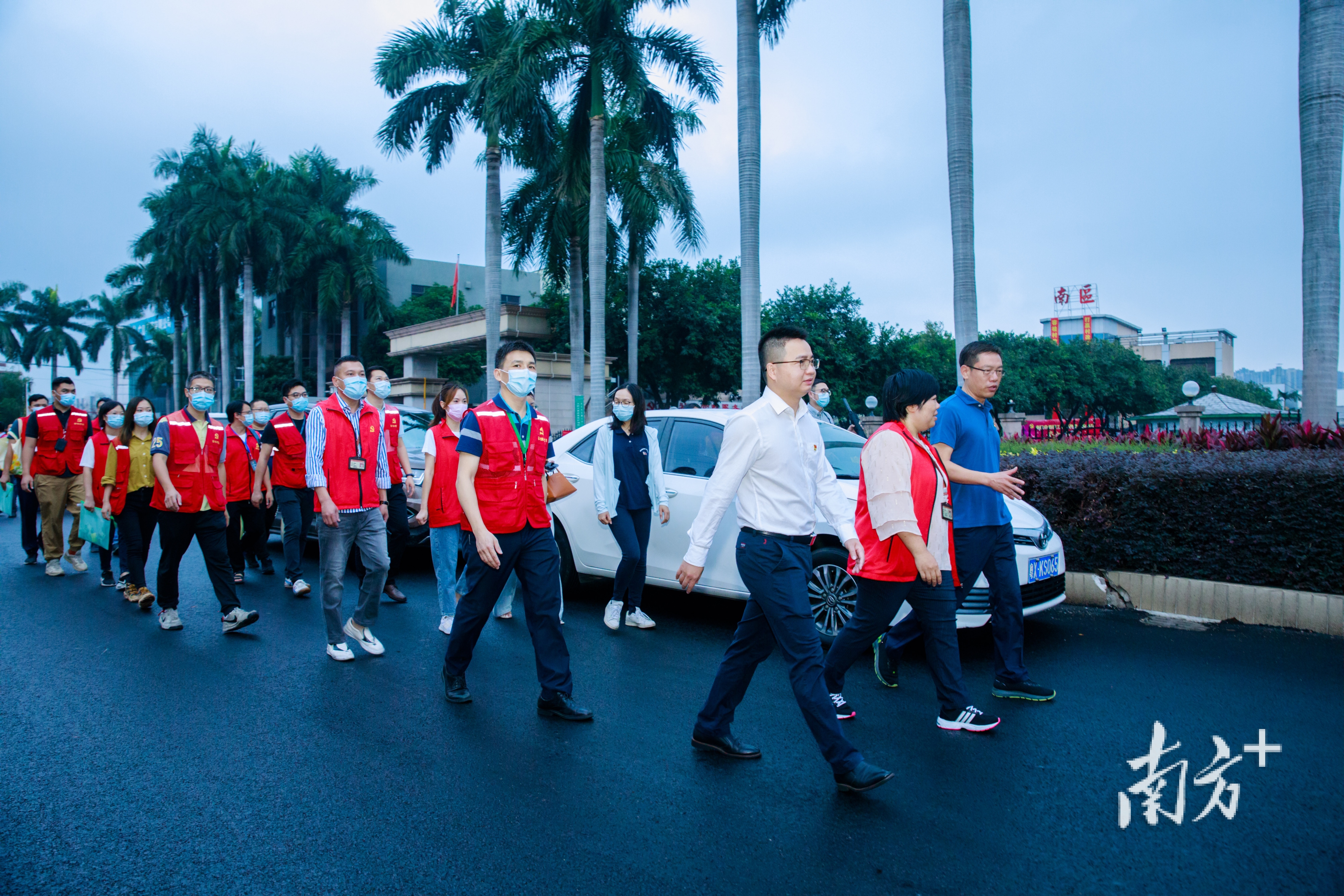 容桂在村级工业园改造战场锤炼出一支战斗力十足的干部队伍。容桂村改办供图 容桂在村级工业园改造战场锤炼出一支战斗力十足的干部队伍。容桂村改办供图