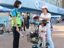 视频|创新交通安全共管共治！东莞义警“护学岗”让孩子更安全