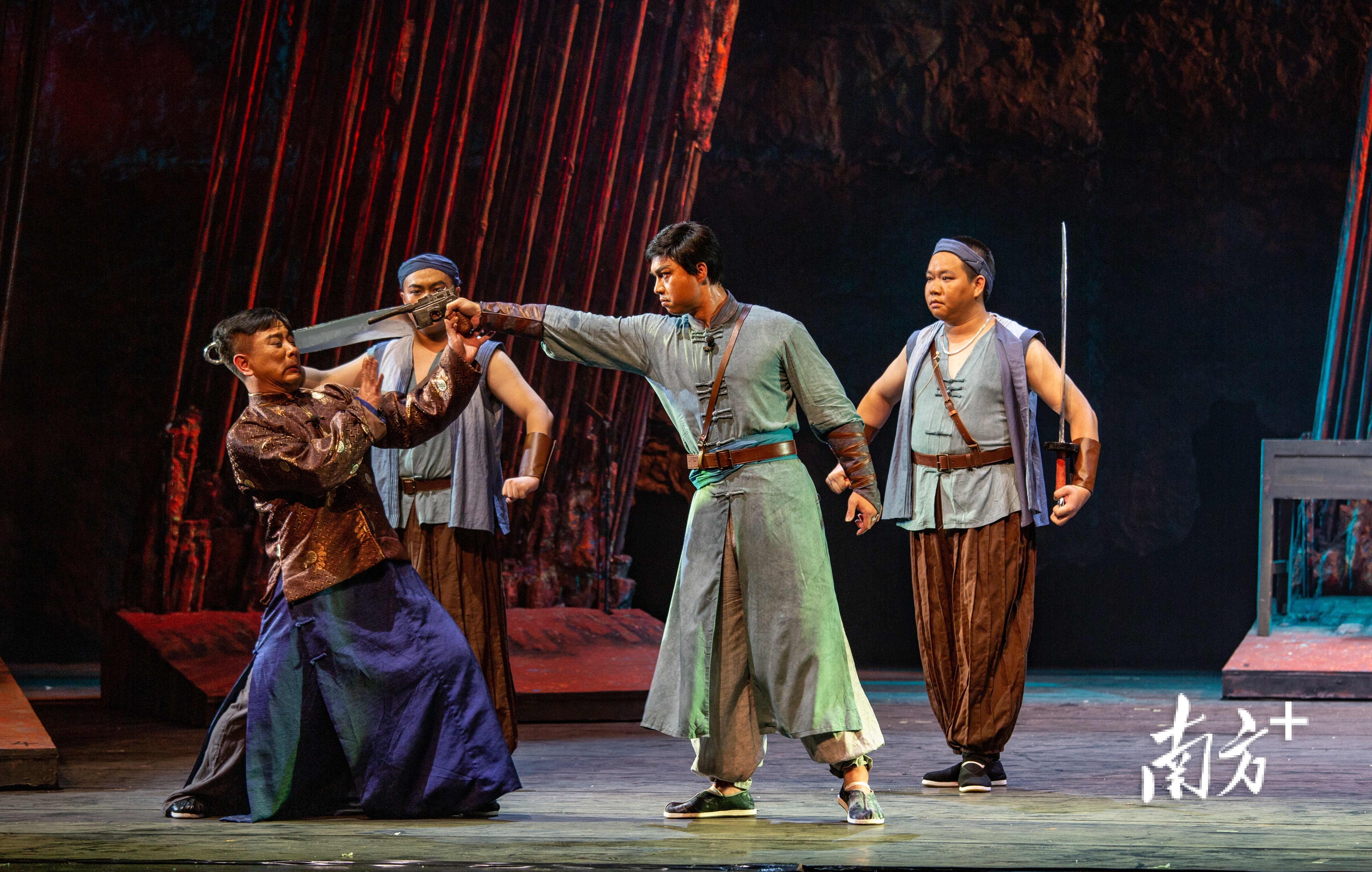 青年潮剧演员黄奕凯饰演余一刀。