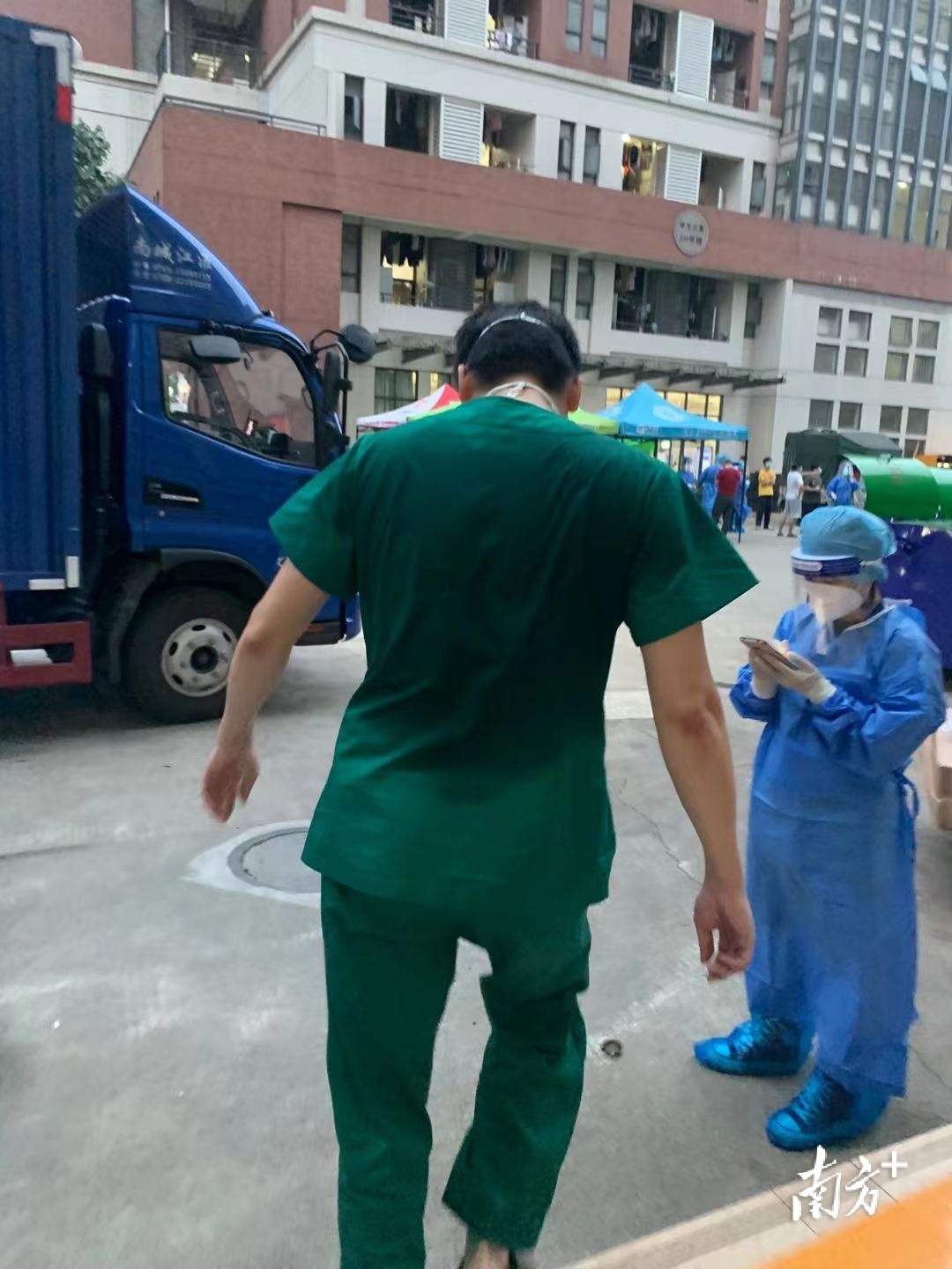 48名派驻广州新华学院（东莞校区）“楼栋医生”今天撤离