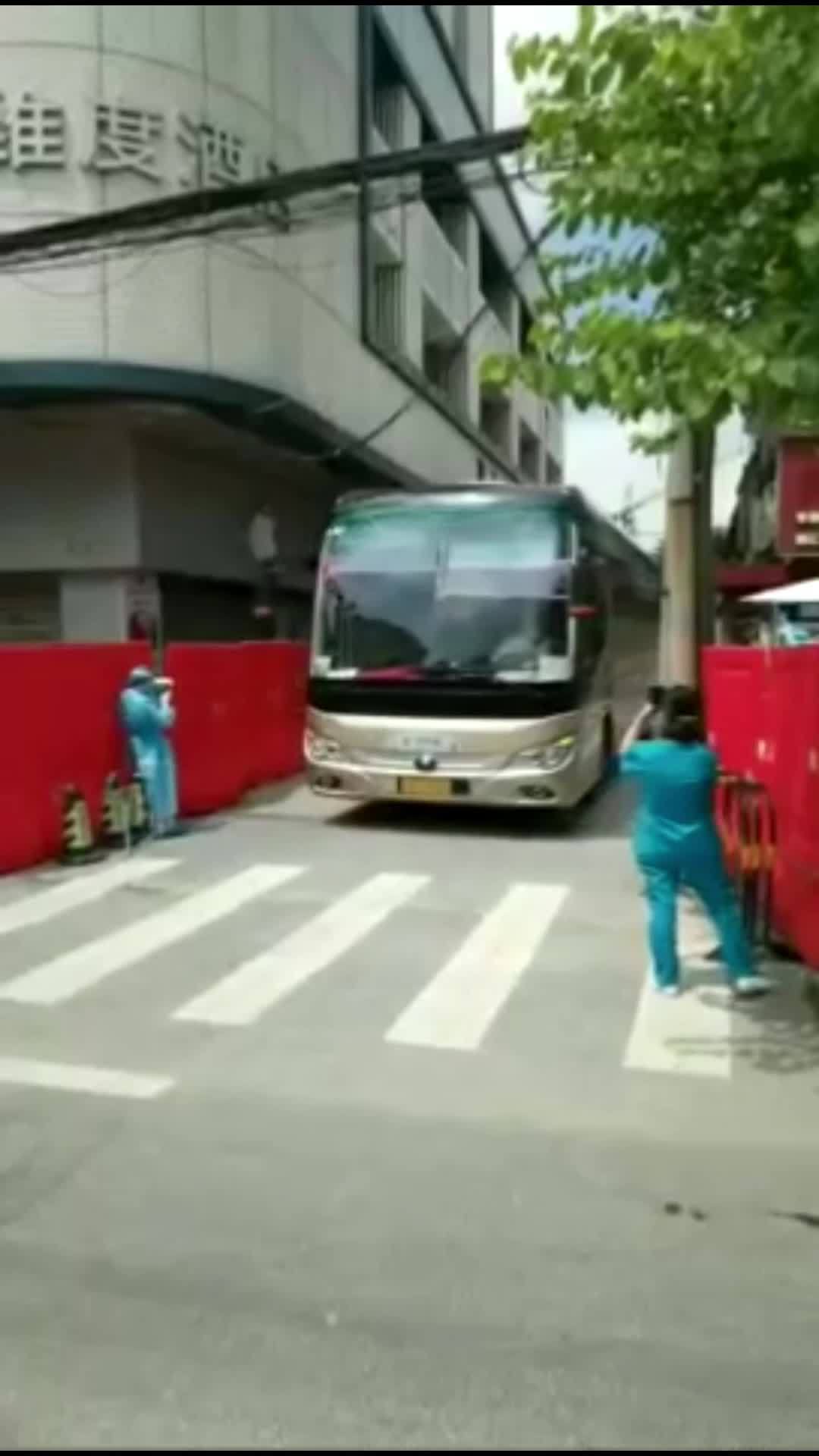 21天的守望相助，广州白云区本土隔离人员已全部回家