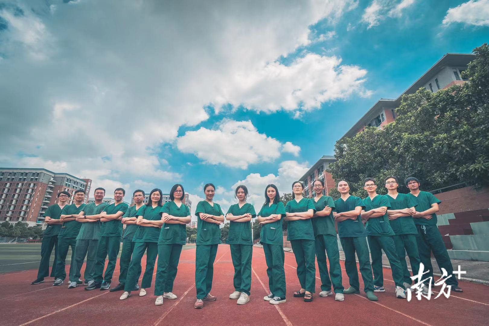 48名派驻广州新华学院（东莞校区）“楼栋医生”今天撤离