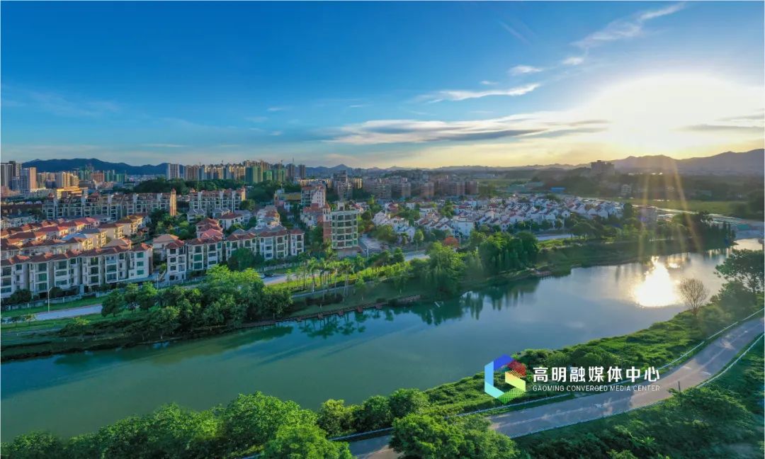 秀丽河畔。丘延俊摄 秀丽河畔。丘延俊摄