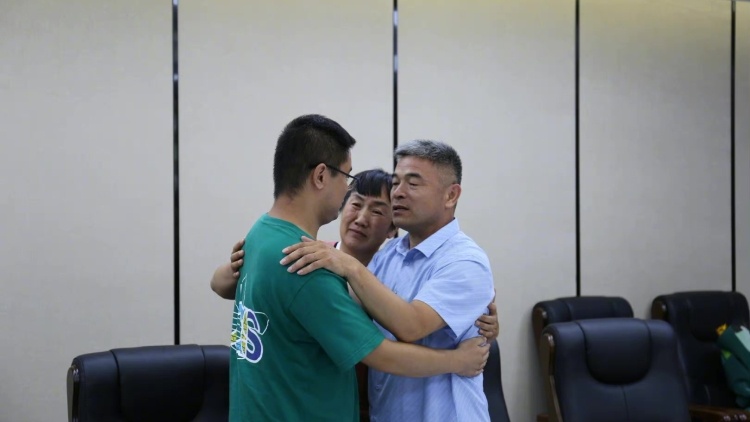 南方视频|终于找到你!150秒回顾郭刚堂24年寻子路